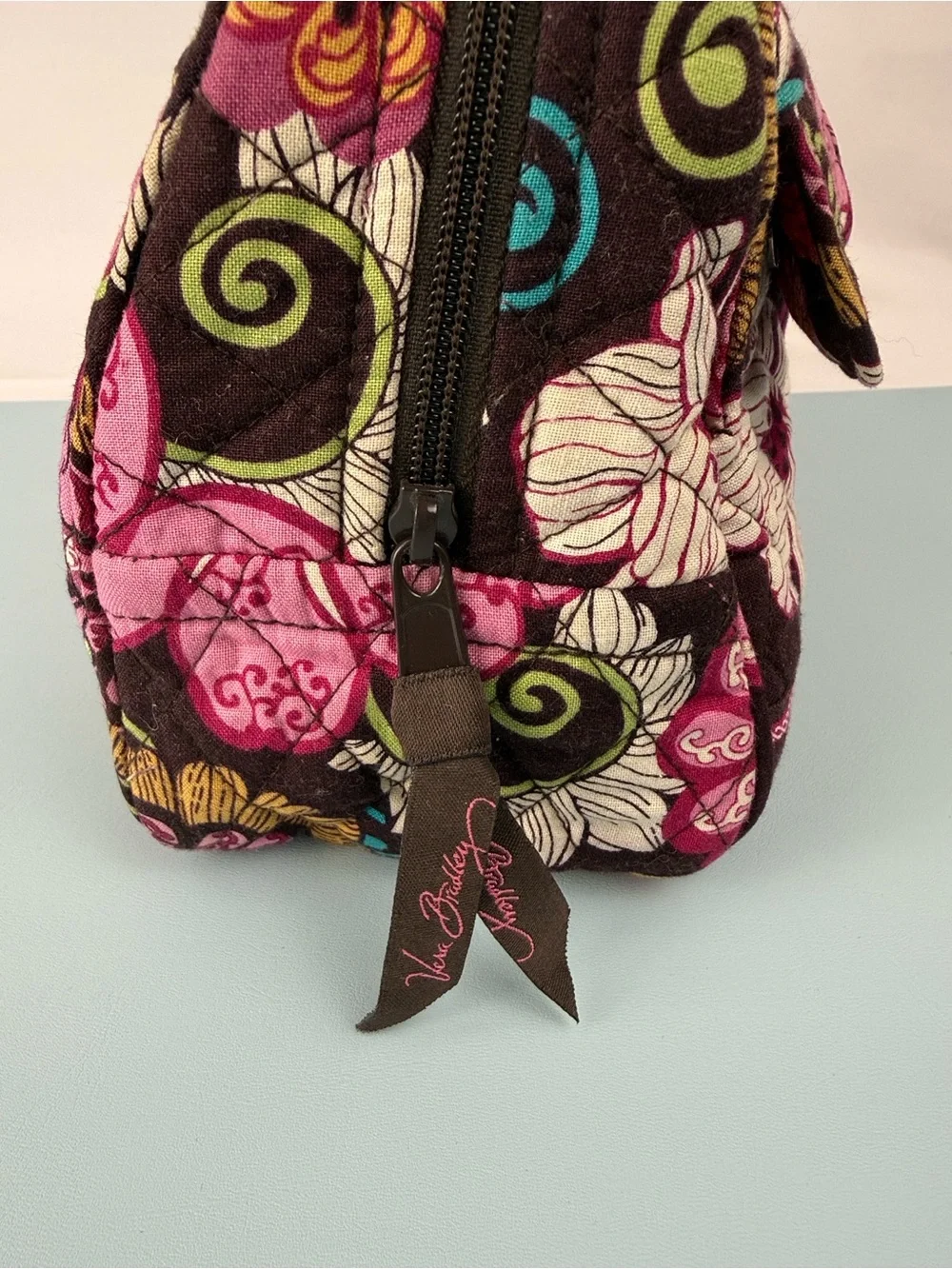 Vera Bradley Mod Floral pink quilted Bag *Retired pattern 2007*